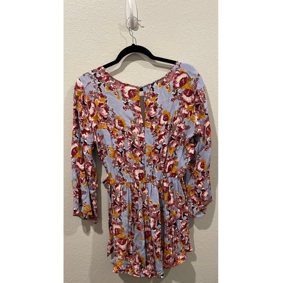 ASTR THE LABEL Blue Floral Side Wrap Romper - Picture 6 of 7